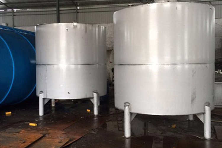 重庆100立方埋地双层卧式贮油罐价格多少钱图片展示